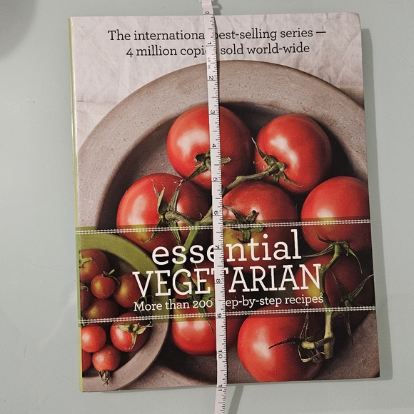 Essential Vegetarian Cookbook - Picture 10 of 16